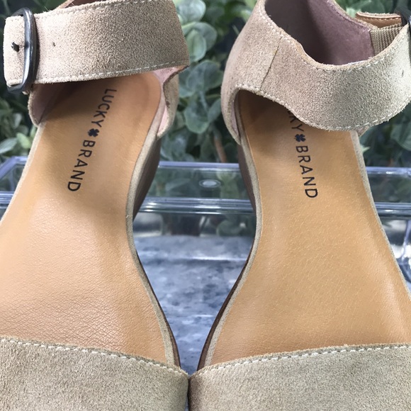 Lucky 🍀 Brand Renzee Tan Suede 1.5” Wedge Sandals Women’s 6.5M ☀️NWOT☀️ - Picture 4 of 11